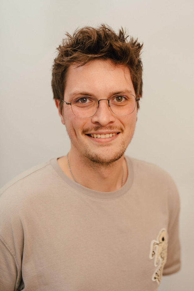 Porträt von Maurice Herrmann, Teamleiter BeWo Plus und Bereichsleiter Ambulant Betreutes Wohnen